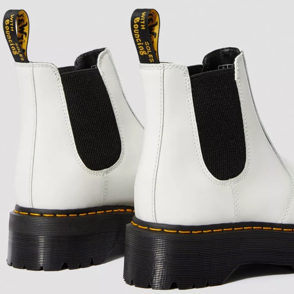 DR. MARTENS Smooth Leather White “Chelsea” Platform Boots - Size 8 - Picture 3 of 9